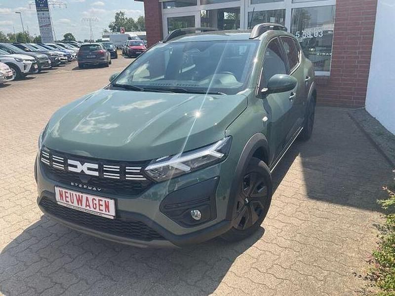 Neu Dacia Sandero Expression 91 PS (66 kW) 2025 Grün Kleinwagen