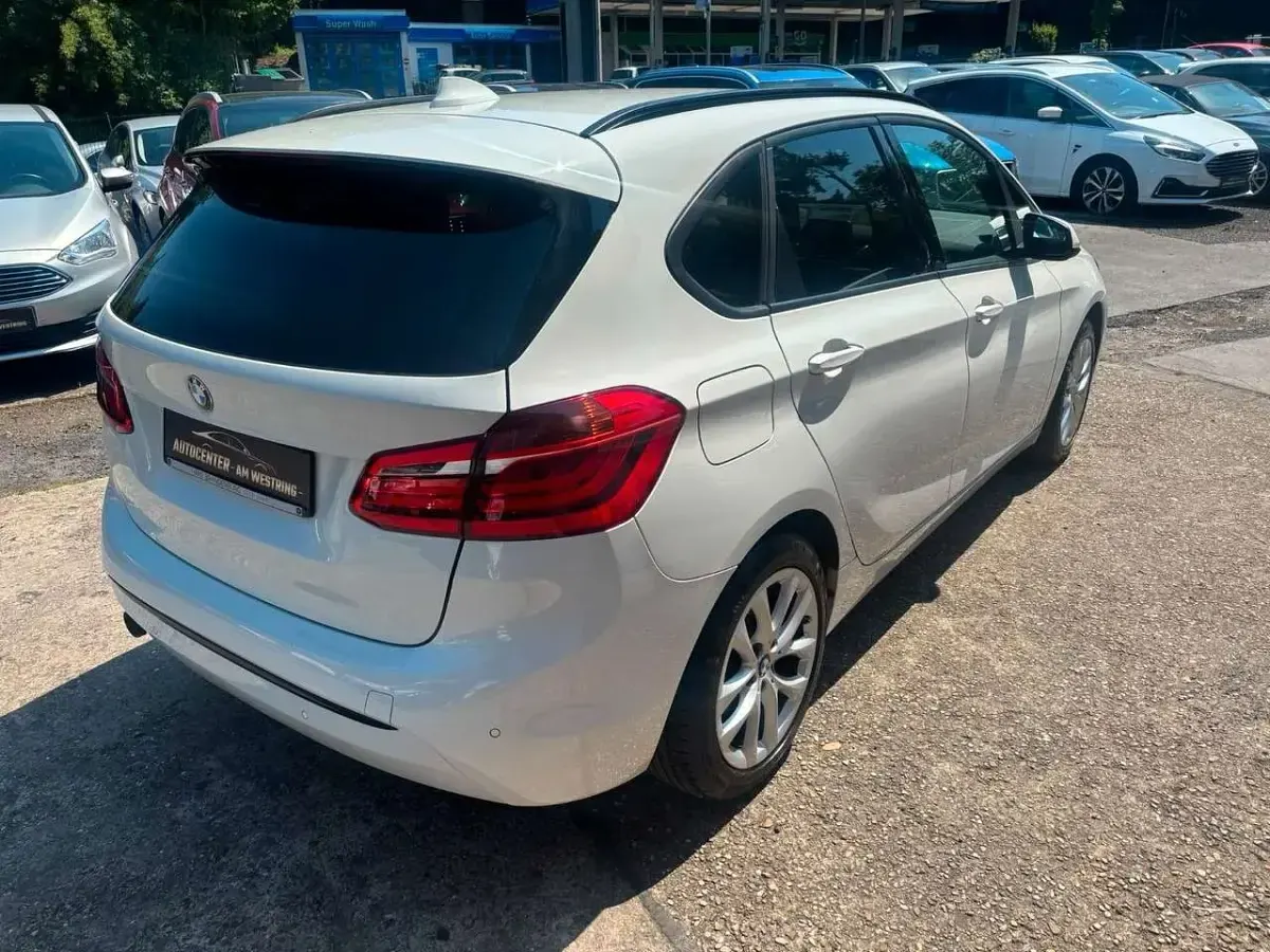 Gebraucht BMW 218 136 PS (100 kW) 2015 Alpinweiss iii Van / Kleinbus