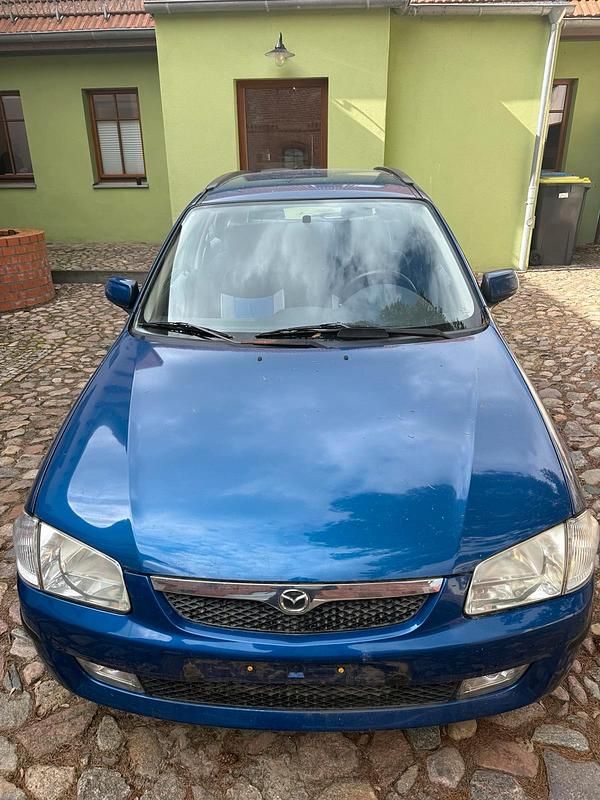 Gebraucht Mazda 323 88 PS (64 kW) 2000 Blau Kleinwagen