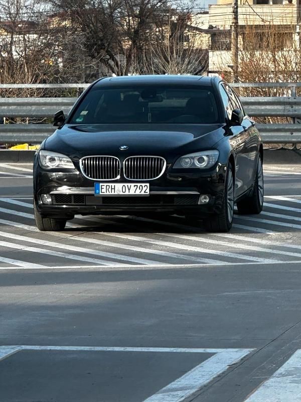 Schwarz Gebraucht 2011 BMW 740 Limousine | 12.800 € (Guter Preis) - Bild 1/4