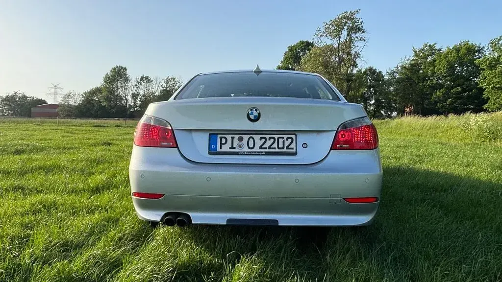Gebraucht BMW 525 218 PS (160 kW) 2006 Silber Limousine