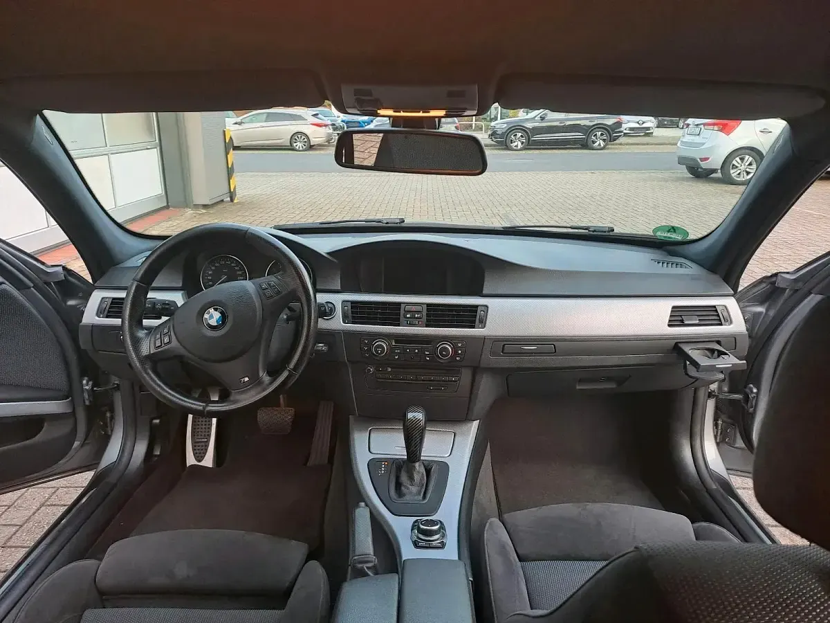 Używany BMW 330 245 KM (180 kW) 2011 Szary Kombi