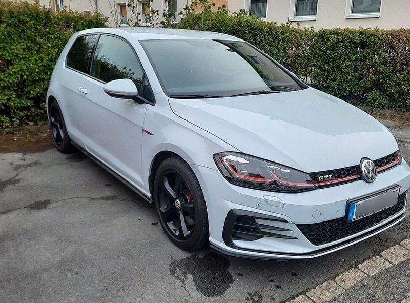 Weiß Gebraucht 2017 VW Golf VII GTI Limousine | 14.999 € (Fairer Preis) - Bild 1/4