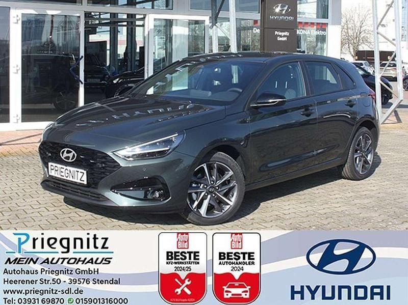Grün Neu 2025 Hyundai i30 Advantage Limousine | 25.890 € (Fairer Preis) - Bild 1/4