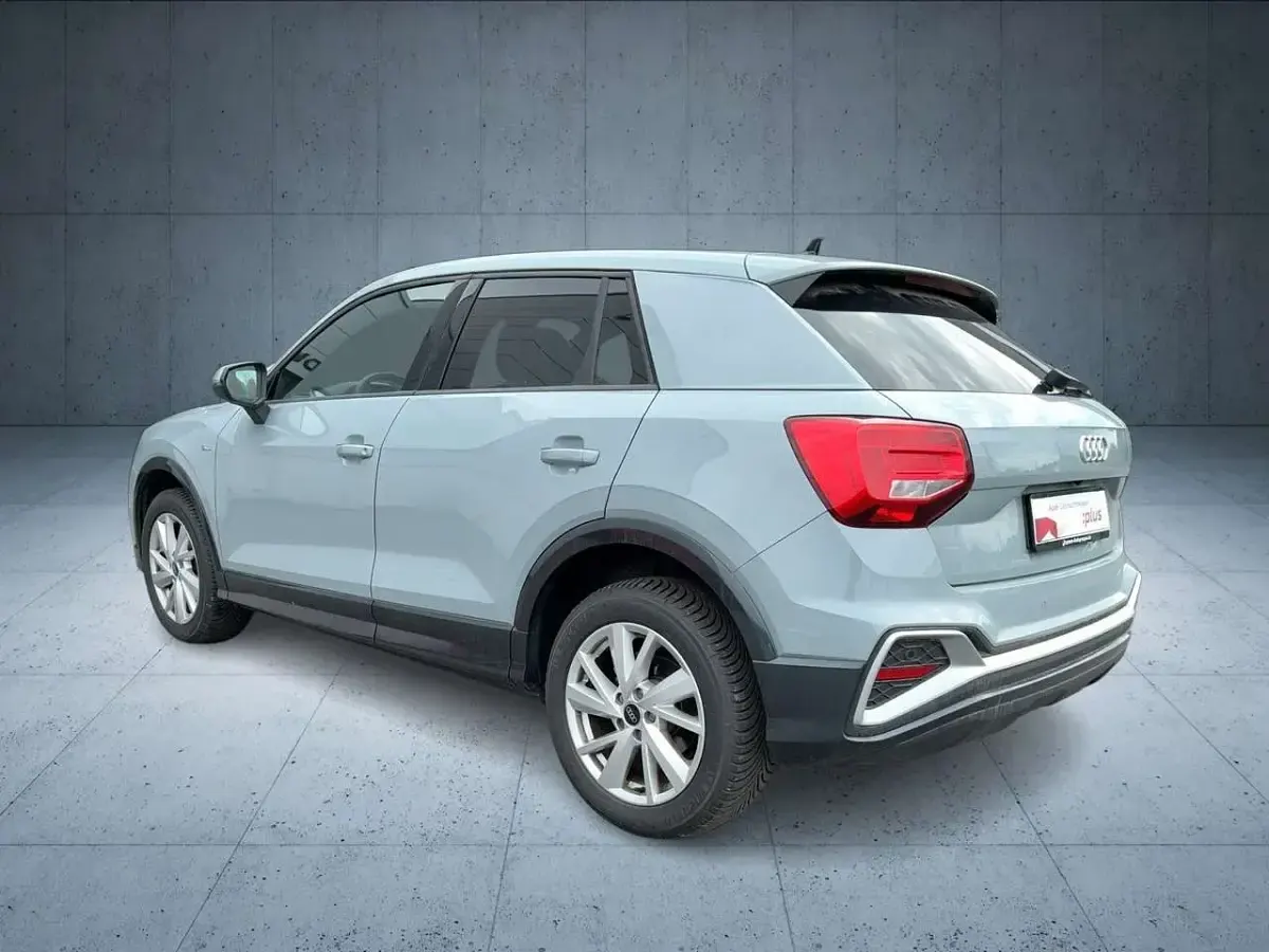 Gebraucht Audi Q2 S-Line 150 PS (110 kW) 2025 Grau SUV