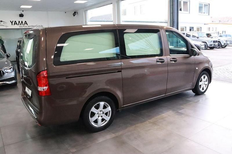 Gebraucht Mercedes Vito 114 PS (83 kW) 2016 Dolomitbraun metallic Van