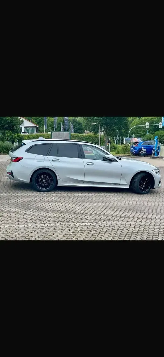 Gebraucht BMW 318 Advantage 150 PS (110 kW) 2021 Silber Kombi