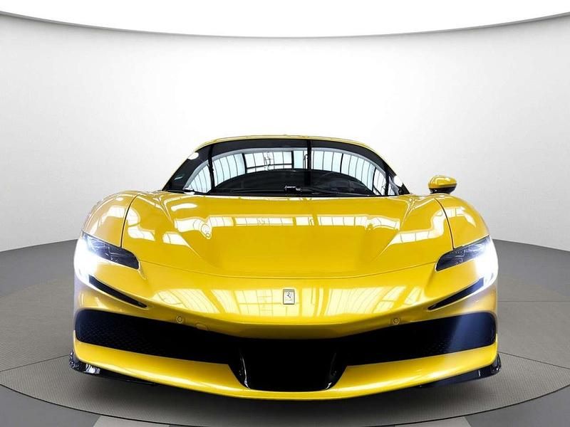 Gebraucht Ferrari SF90 1001 PS (736 kW) 2022 Giallo triplo strato Coupé