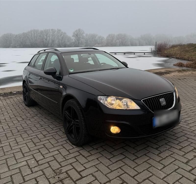 Schwarz Gebraucht 2010 Seat Exeo Kombi | 3.990 € (Fairer Preis) - Bild 1/4