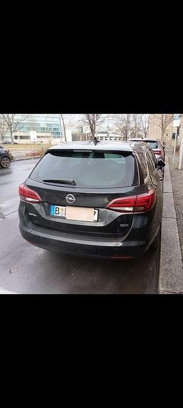 Gebraucht Opel Astra Edition 136 PS (100 kW) 2016 Schwarz Kombi