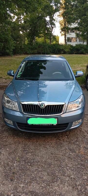 Silber Gebraucht 2009 Skoda Octavia Limousine | 3.000 € (Superpreis) - Bild 1/4