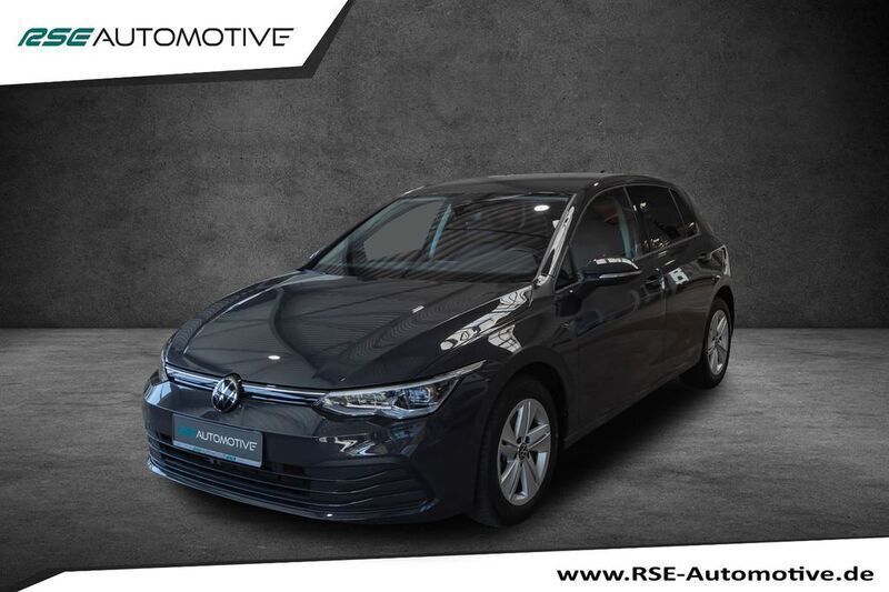 Grau Gebraucht 2023 VW Golf VIII Life Limousine | 23.490 € (Fairer Preis) - Bild 1/4