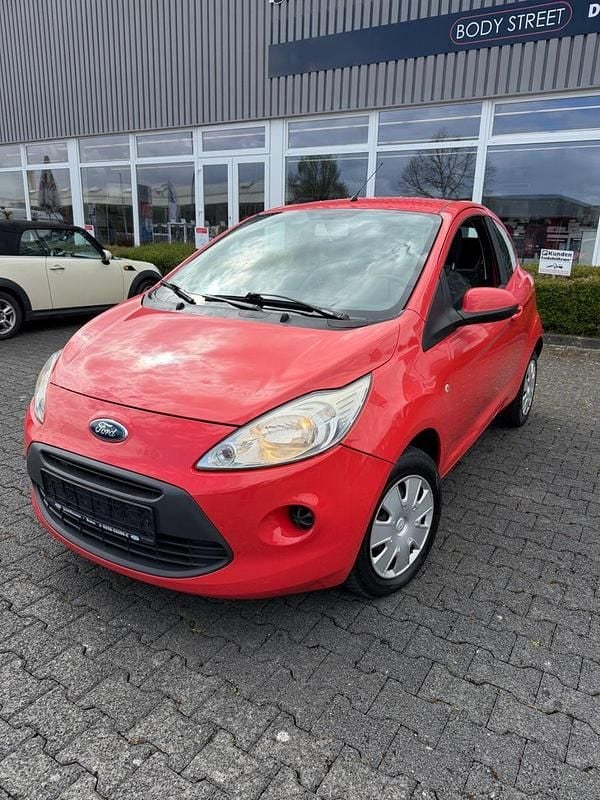 Gebraucht Ford Ka Ambiente 69 PS (50 kW) 2011 Rot Kleinwagen