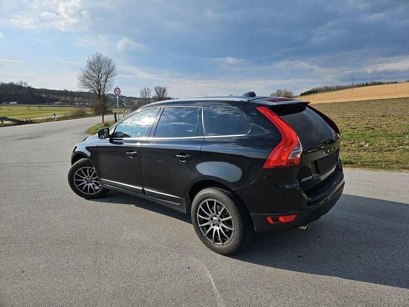 Gebraucht Volvo XC60 Summum 215 PS (158 kW) 2011 Schwarz SUV