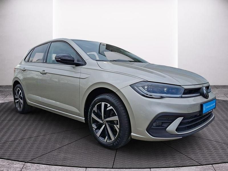 Gebraucht VW Polo Move 110 PS (80 kW) 2024 Ivory silver metallic Limousine