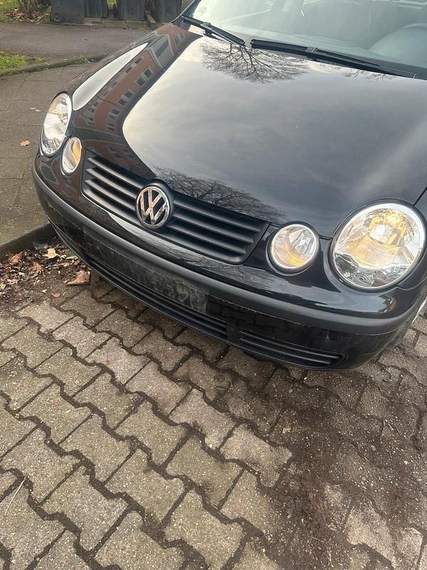 Gebraucht VW Polo 64 PS (47 kW) 2003 Schwarz Kleinwagen