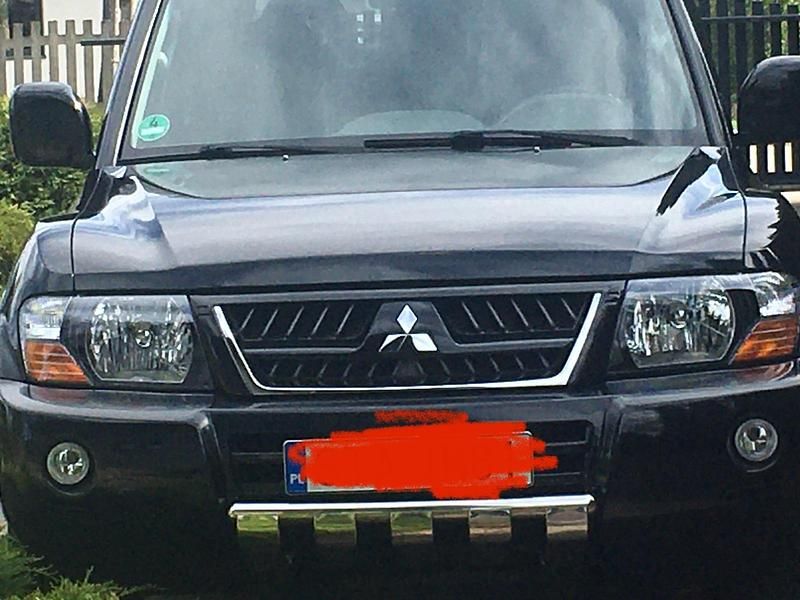 Schwarz Gebraucht 2005 Mitsubishi Pajero SUV | 8.600 € (Etwas zu teuer) - Bild 1/4