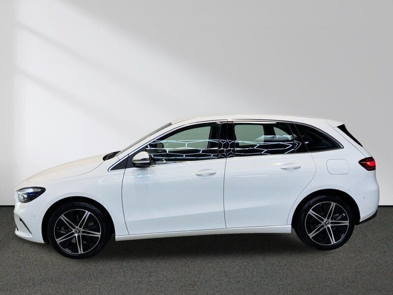 Gebraucht Mercedes B250e Progressive 163 PS (119 kW) 2024 Andere farbe Van / Kleinbus