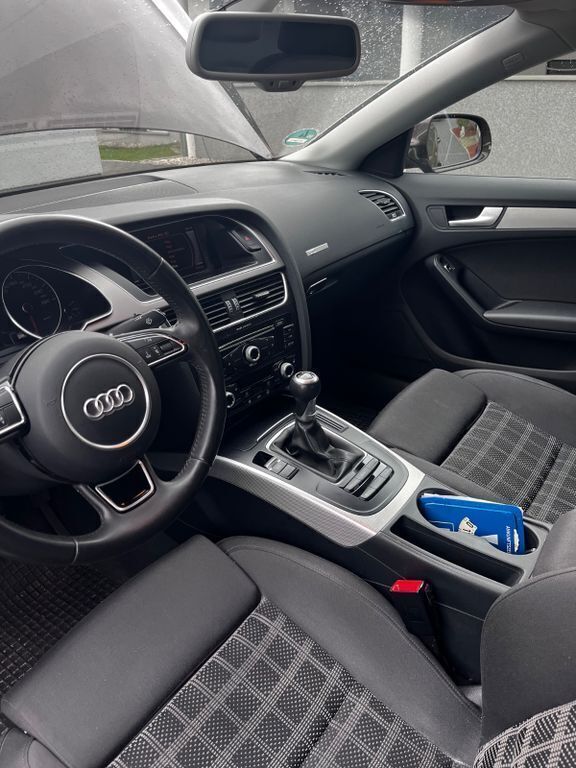 Gebraucht Audi A5 Sportback Ambiente 170 PS (125 kW) 2012 Braun Kleinwagen