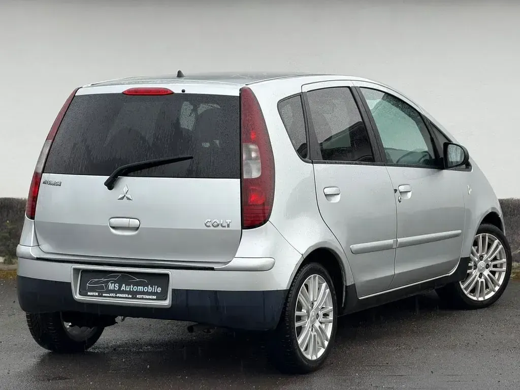 Gebraucht Mitsubishi Colt Motion 75 PS (55 kW) 2008 Silber Limousine