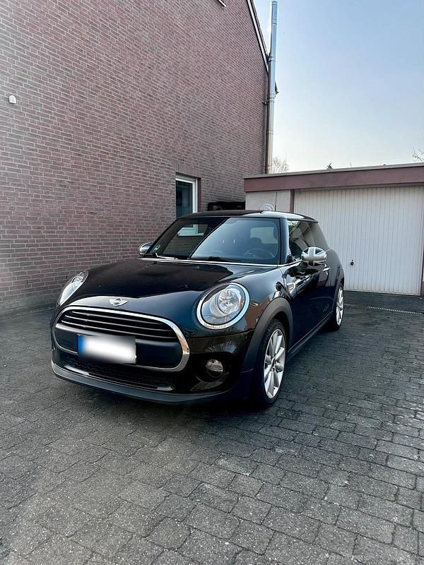 Gebraucht Mini ONE 75 PS (55 kW) 2017 Schwarz Kleinwagen