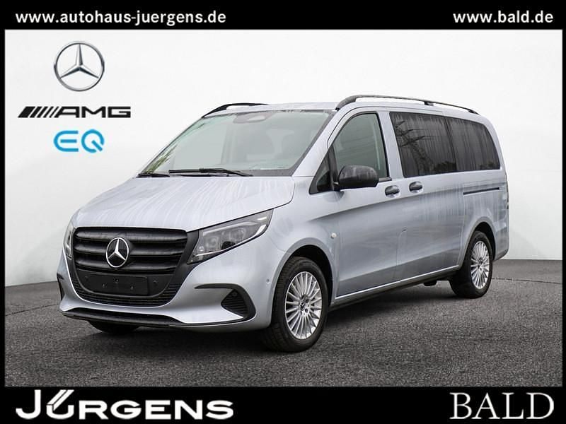 Silber hightechsilber metallic Gebraucht 2024 Mercedes Vito Van / Kleinbus | 49.490 € - Bild 1/4