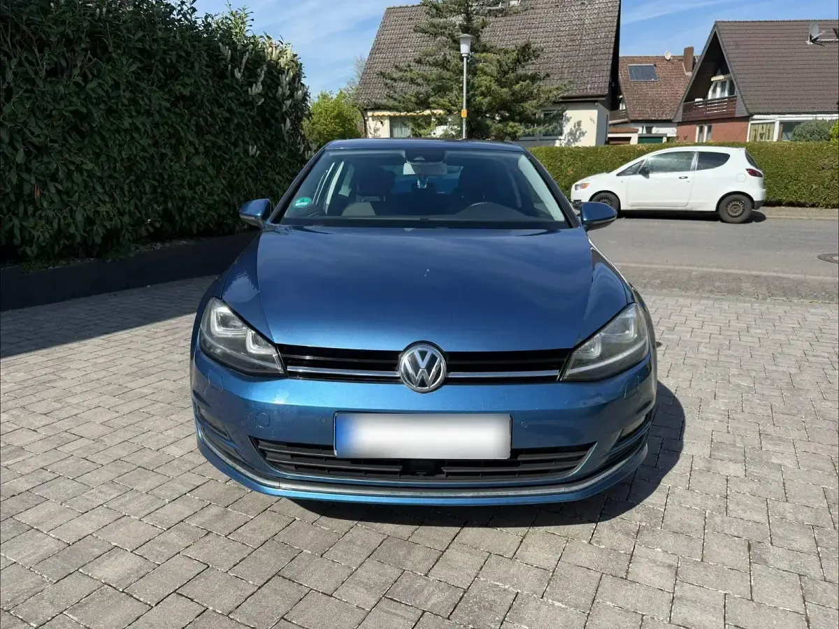 Second-hand VW Golf VII Highline 150 CP (110 kW) 2015 Albastru Berlinǎ