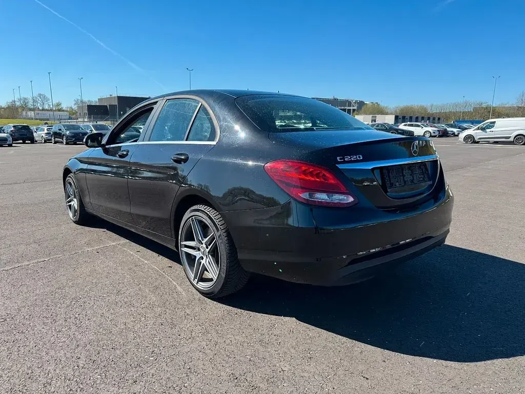 Gebraucht Mercedes C220 170 PS (125 kW) 2014 Schwarz Limousine