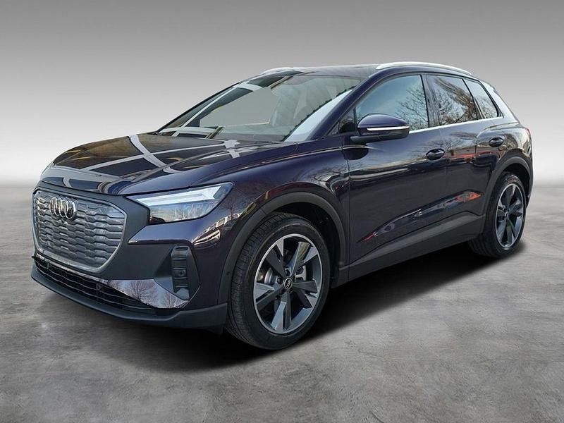 Gebraucht Audi Q4 e-tron Basis 150 kW (204 PS) 2023 J6 auroraviolett metallic SUV