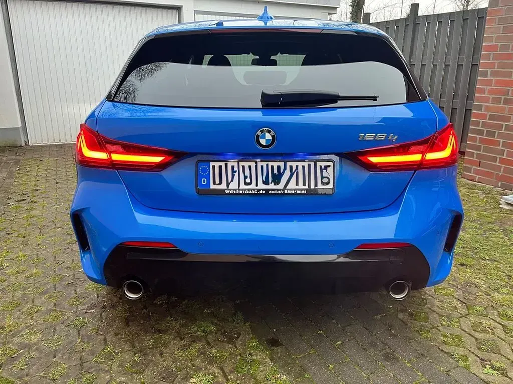 Gebraucht BMW 128 M Sport 265 PS (194 kW) 2023 Blau Kleinwagen