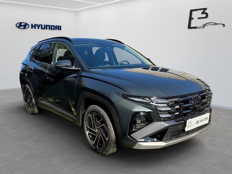 Neu Hyundai Tucson Prime 252 PS (185 kW) 2025 Cypress green / mic SUV