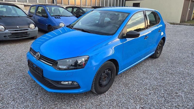 Gebraucht VW Polo 60 PS (44 kW) 2015 Blau Kleinwagen