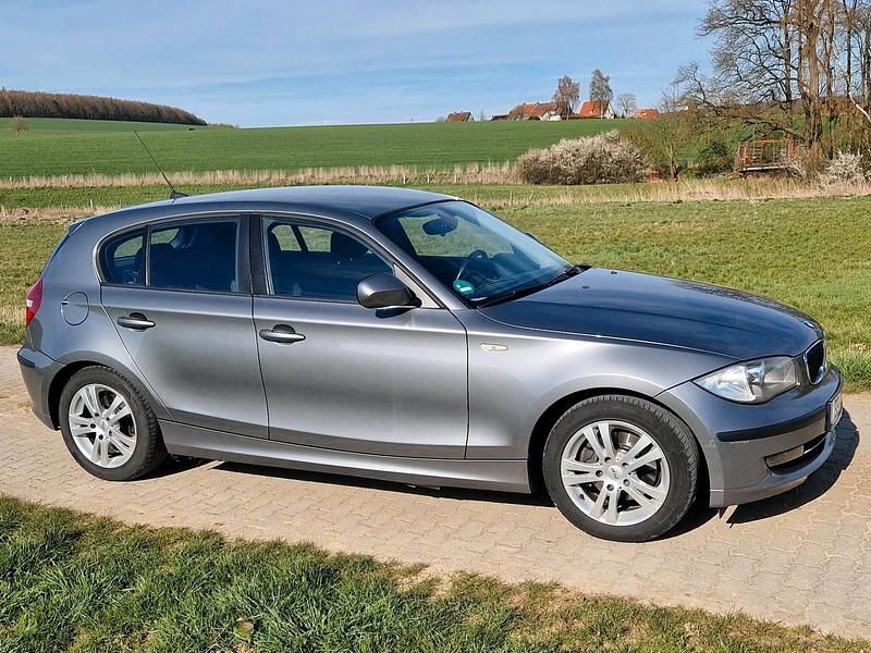 Gebraucht BMW 118 143 PS (105 kW) 2010 Grau Kleinwagen