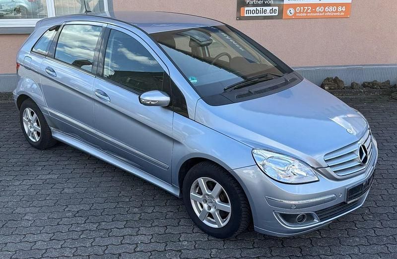 Gebraucht Mercedes B180 109 PS (80 kW) 2007 Blau Van / Kleinbus