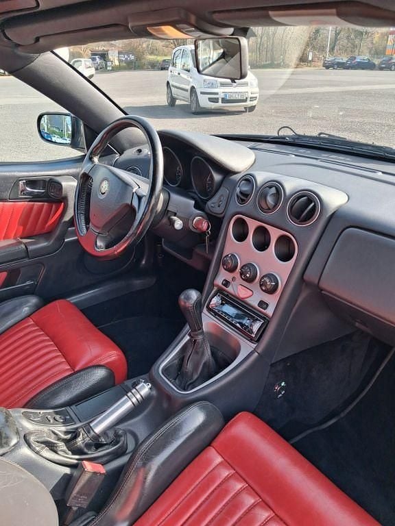 Gebraucht Alfa Romeo Spider 150 PS (110 kW) 2002 Schwarz Cabrio