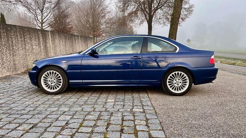 Gebraucht BMW 325 Basis 192 PS (141 kW) 2003 Blau Coupé