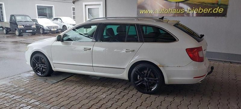 Gebraucht Skoda Superb Elegance 260 PS (191 kW) 2010 Weiß Kombi