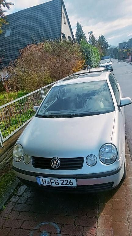 Gebraucht VW Polo Basis 54 PS (39 kW) 2002 Grau Limousine