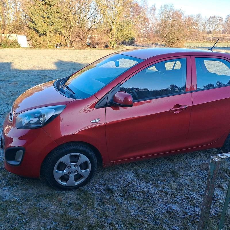 Rot Gebraucht 2012 Kia Picanto Kleinwagen | 2.300 € (Superpreis) - Bild 1/4