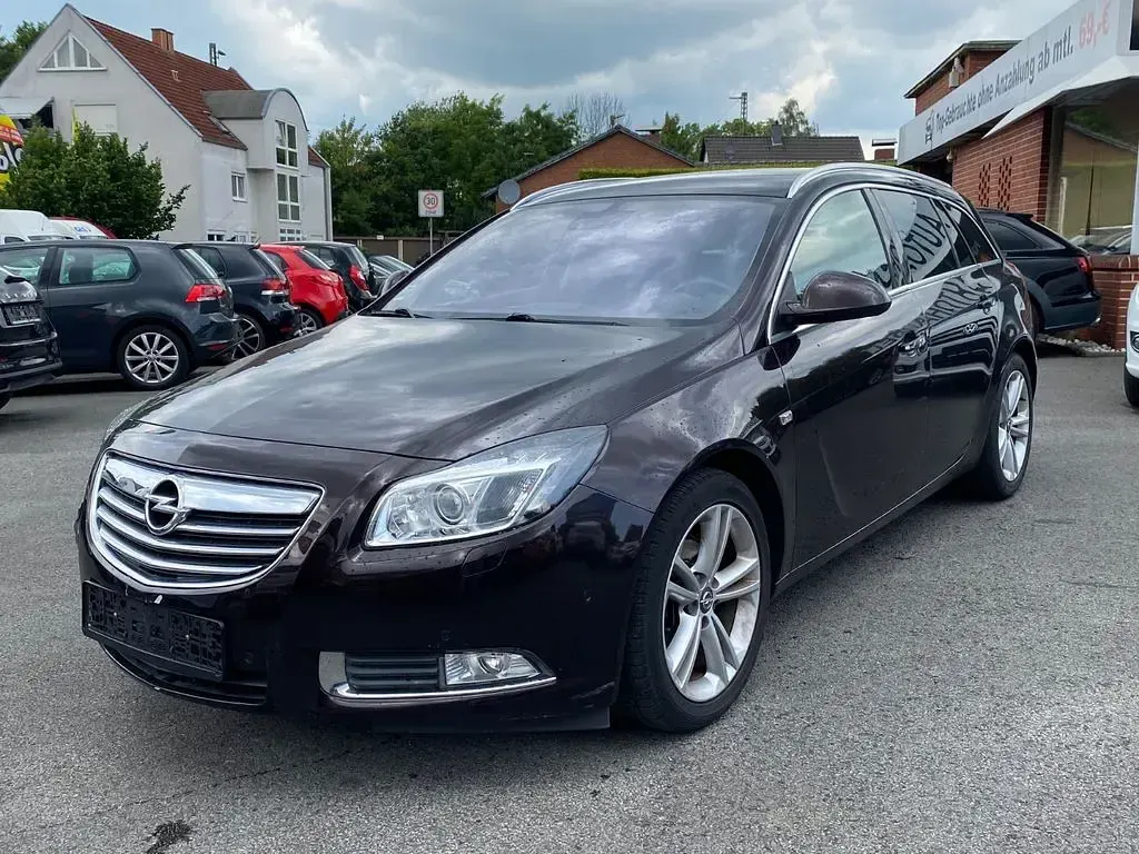 Gebraucht Opel Insignia Innovation 140 PS (102 kW) 2011 Braun Kombi