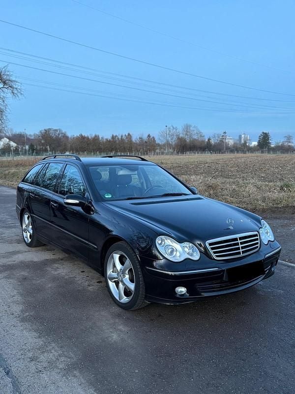 Gebraucht Mercedes C220 Avantgarde 150 PS (110 kW) 2007 Schwarz Kombi