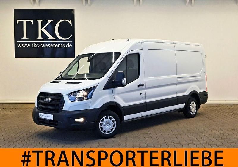 Gebraucht Ford Transit Trend 131 PS (96 kW) 2023 Weiß Limousine