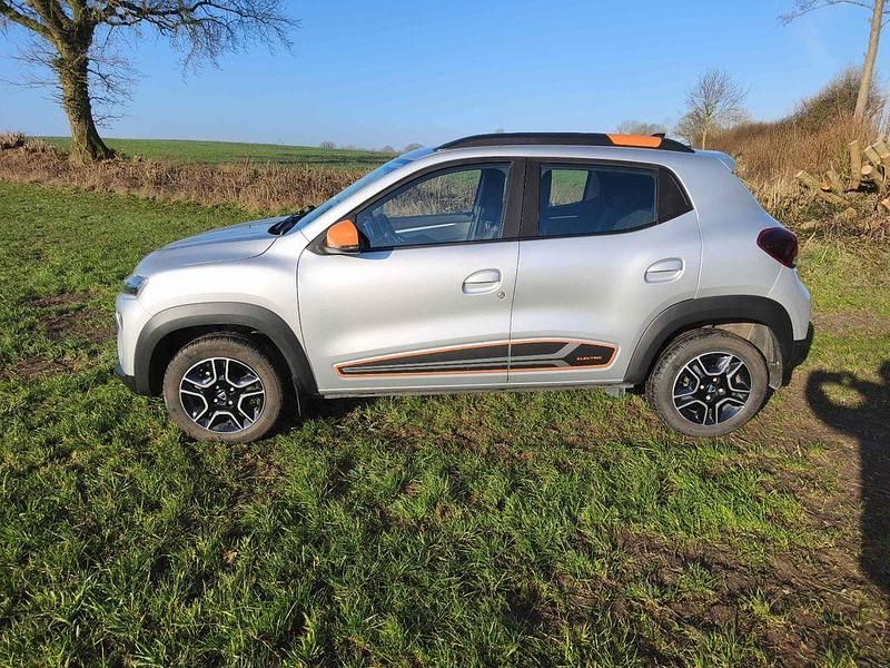 Gebraucht Dacia Spring Comfort Plus 33 kW (45 PS) 2021 Grau Kleinwagen