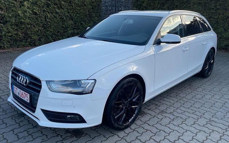 Gebraucht Audi A4 Ambiente 170 PS (125 kW) 2012 Weiß Kombi