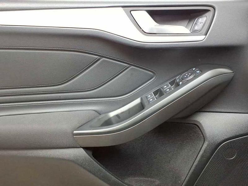 Gebraucht Ford Focus Cool & Connect 150 PS (110 kW) 2020 Blau Limousine