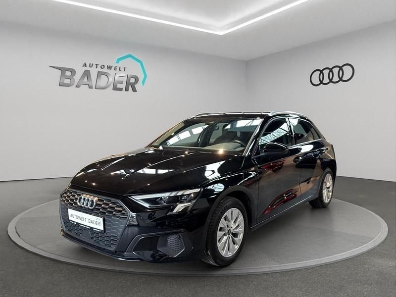 Gebraucht Audi A3 Sportback e-tron Ambiente 204 PS (150 kW) 2023 Mythosschwarz metallic Kleinwagen
