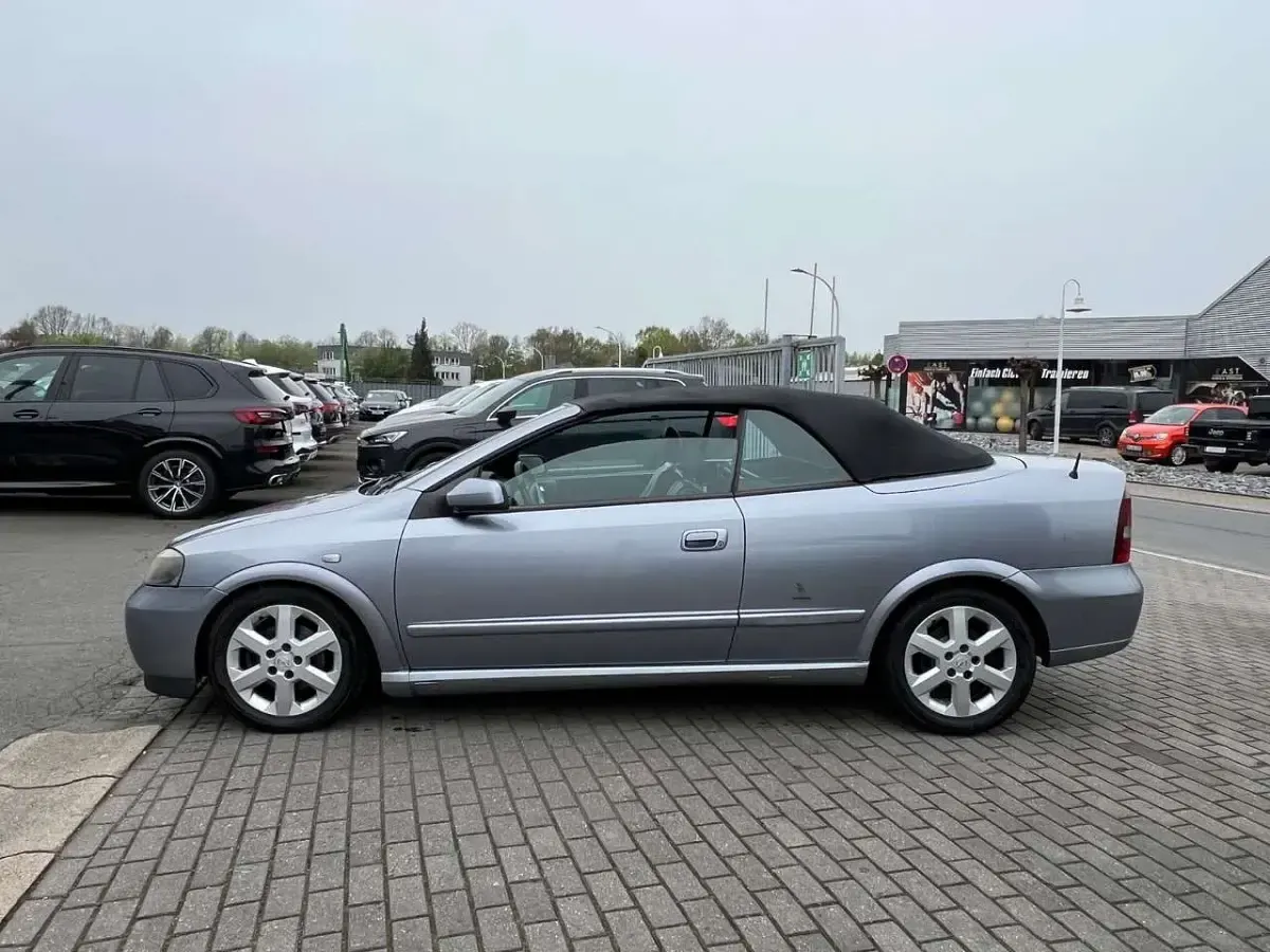 Używany Opel Astra Cabriolet 125 KM (91 kW) 2003 Szary Kabriolet