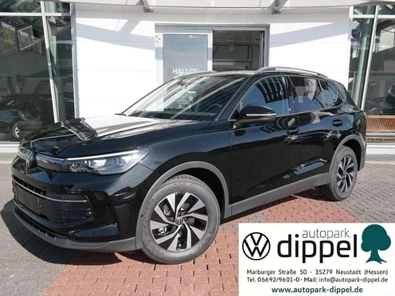 Grenadillschwarz metallic Neu 2025 VW Tiguan Life SUV | 40.880 € (Guter Preis) - Bild 1/4