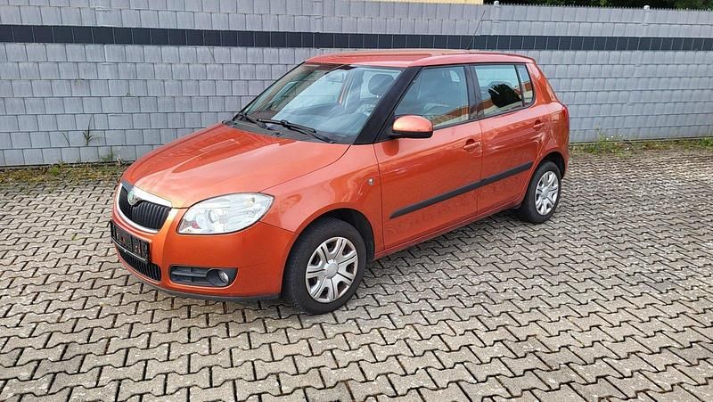 Orange Gebraucht 2008 Skoda Fabia Kleinwagen | 2.750 € (Etwas zu teuer) - Bild 1/4