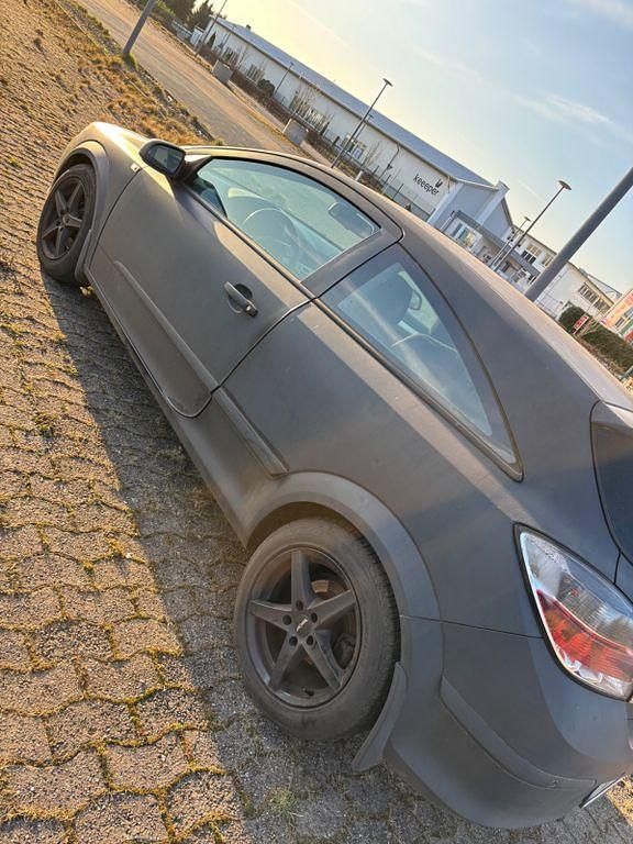 Schwarz Gebraucht 2008 Opel Astra GTC Innovation Coupé | 1.050 € (Superpreis) - Bild 1/4